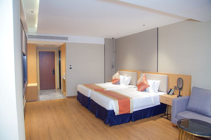 Room 43 of 62