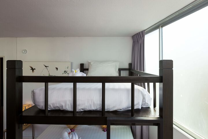 Room 22 of 99