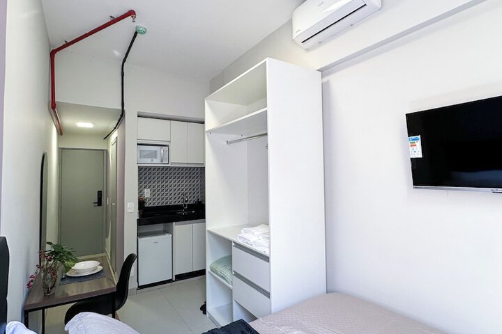 Room 8 of 33