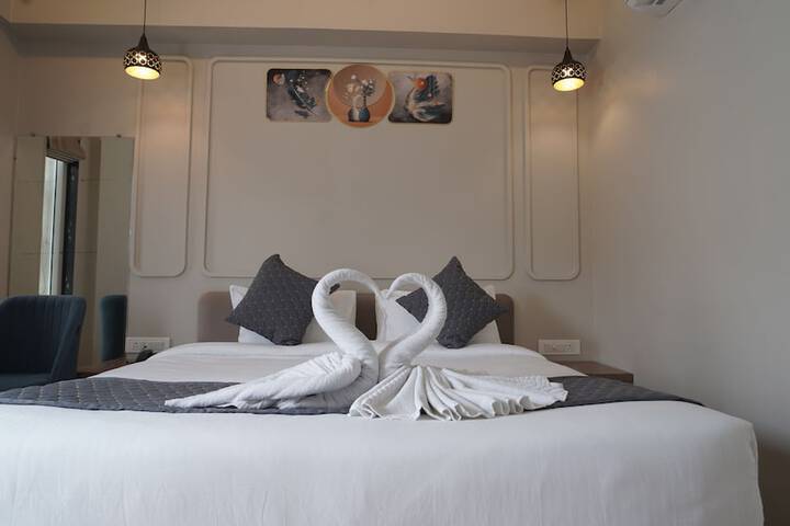 Room 4 of 20