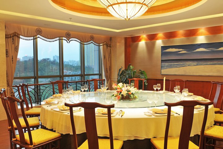 Dining Photos