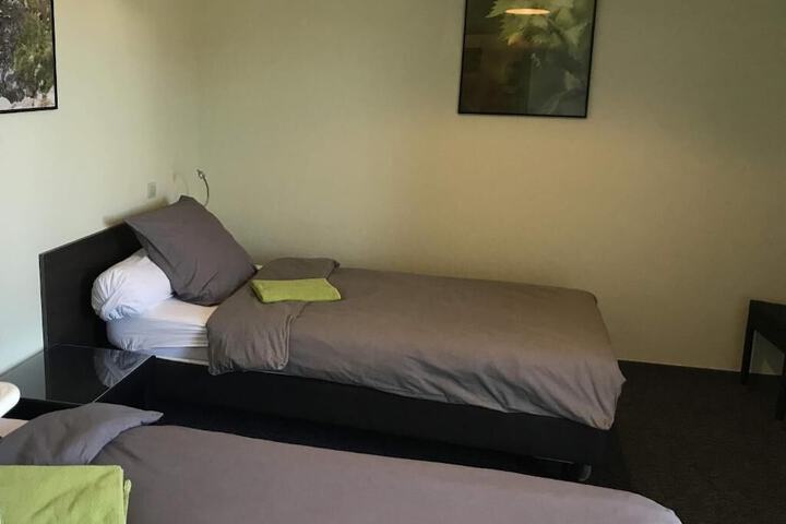 Room 8 of 62