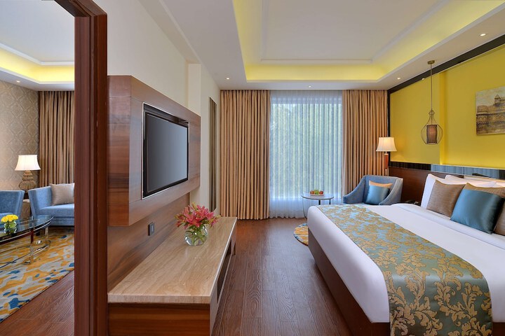 Room 9 of 28