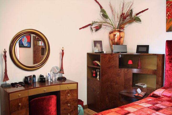 Room 9 of 52