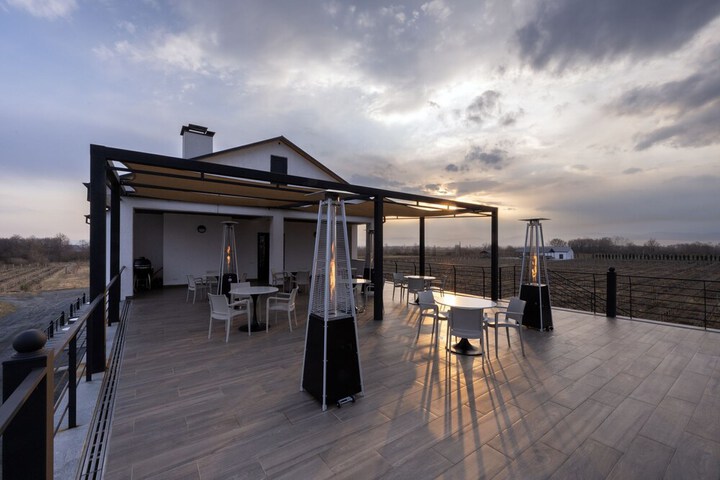 Terrace/Patio 129 of 135