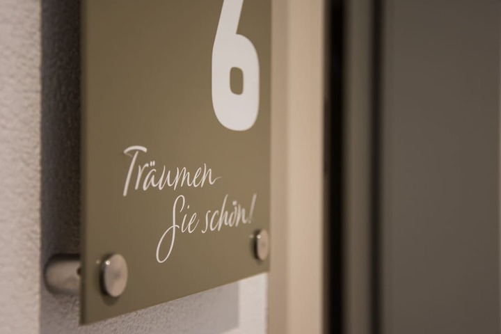 Room 17 of 43