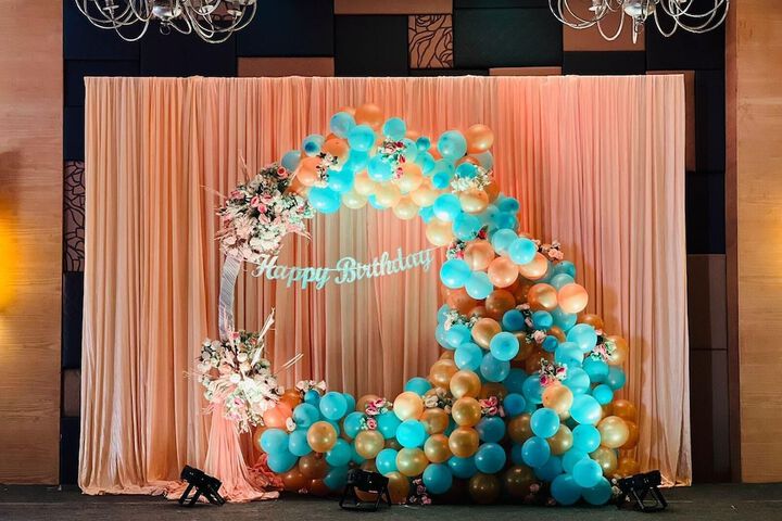 Ballroom/Hall 53 of 87