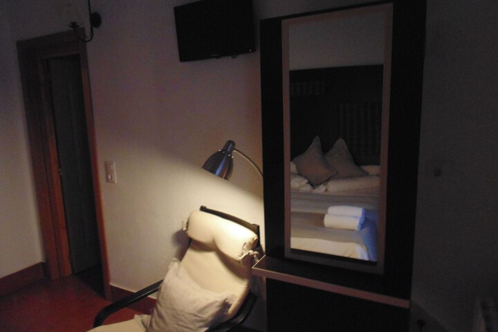 Room 7 of 79