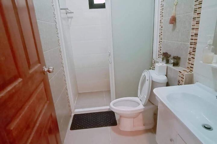 Room 37 of 59