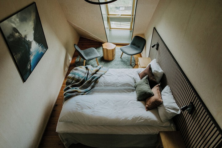 Room 17 of 59