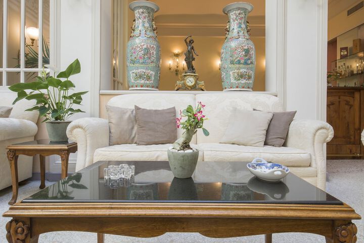 Guest Lobby