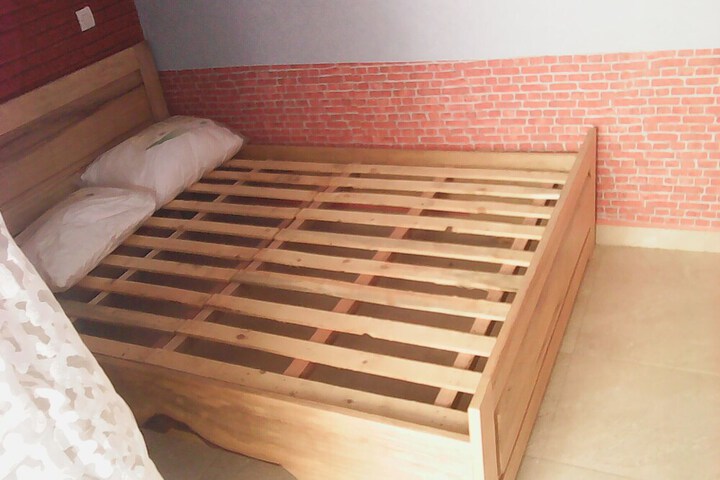 Room 16 of 25