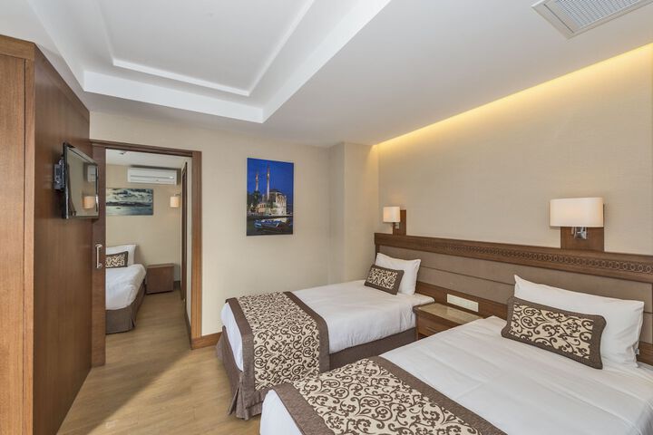 Room 15 of 60