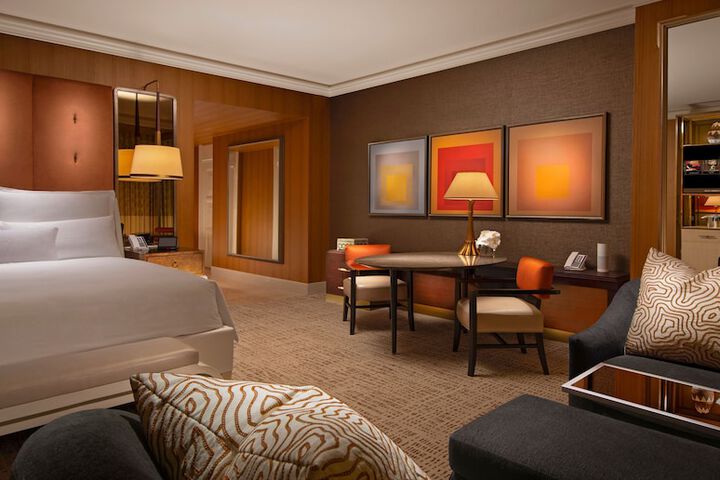 Room 19 of 65