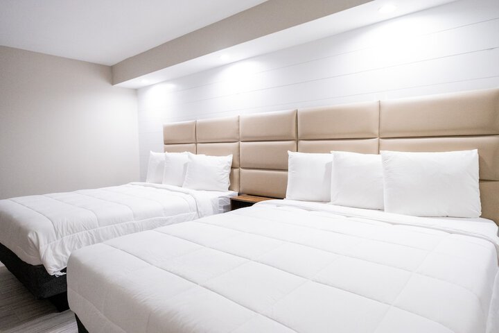 Room 6 of 42