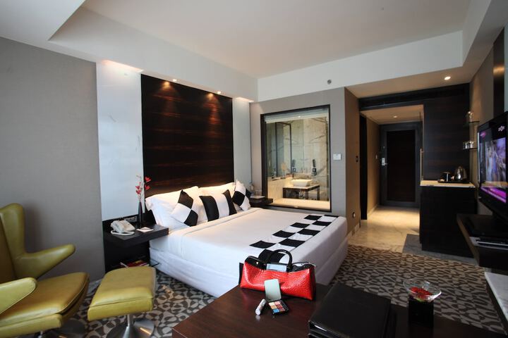 Room 15 of 71