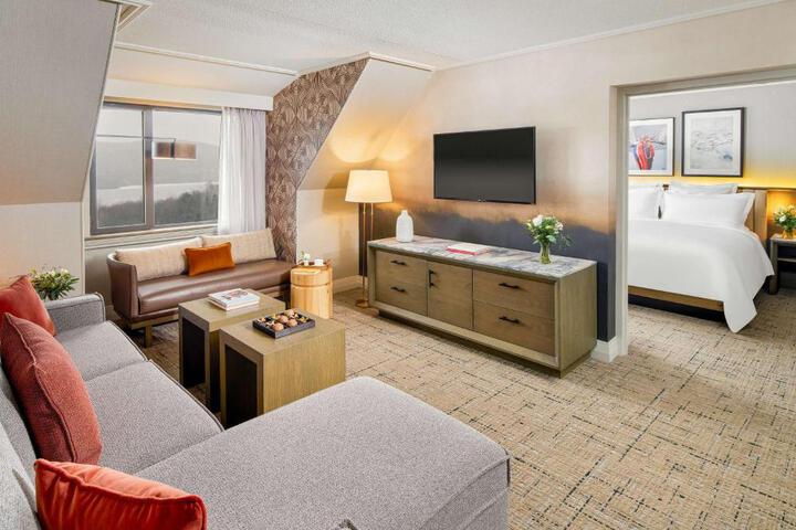 Fairmont King 334sf 31sm (11 of 18)
