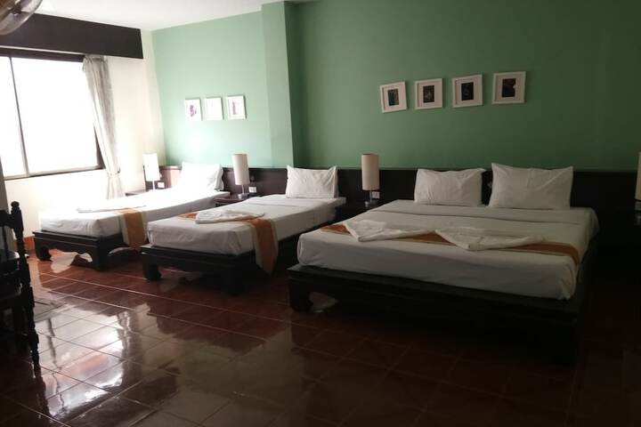 Room 4 of 24