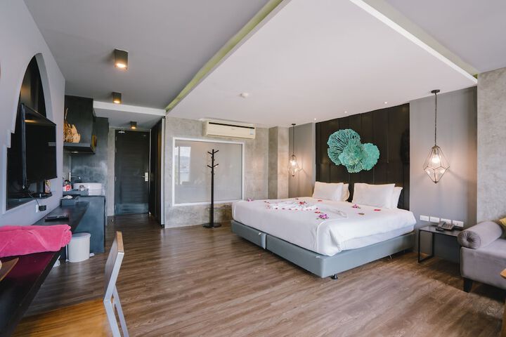 Room 95 of 196