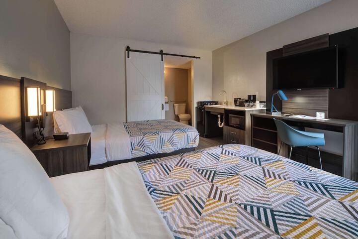 Room 11 of 30