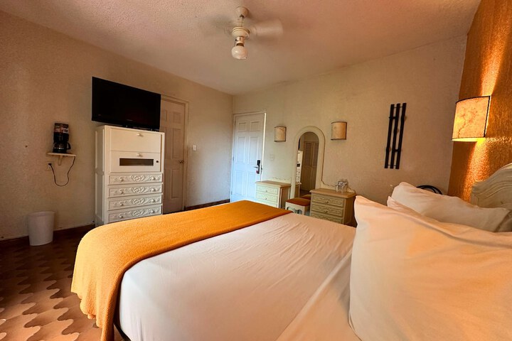 Room 12 of 59