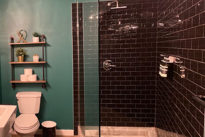 Room 76 of 108