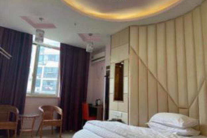 Room 14 of 14