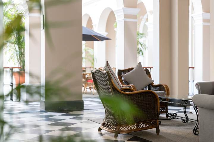 Guest Lobby