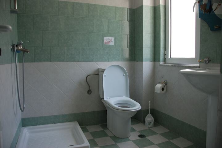 Room 41 of 74