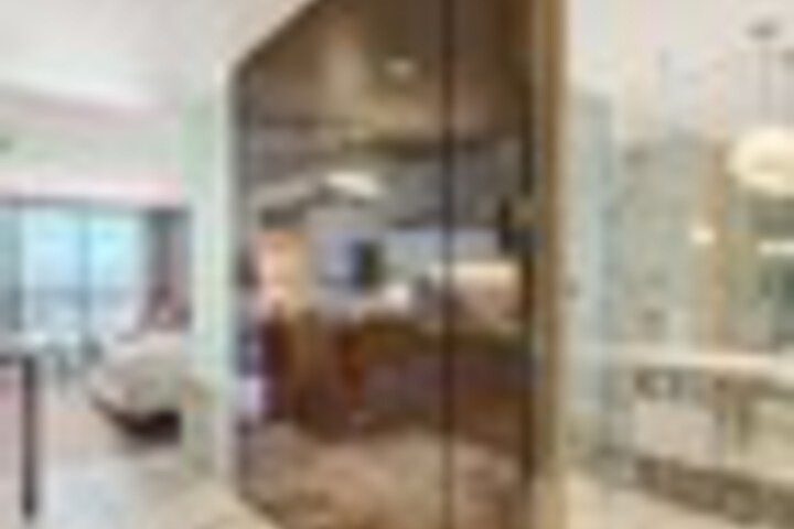 Room 38 of 252