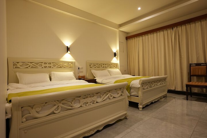Room 21 of 37
