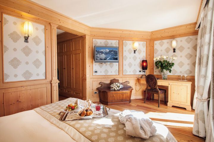 Room 14 of 73