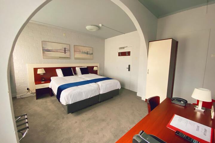 Room 40 of 72