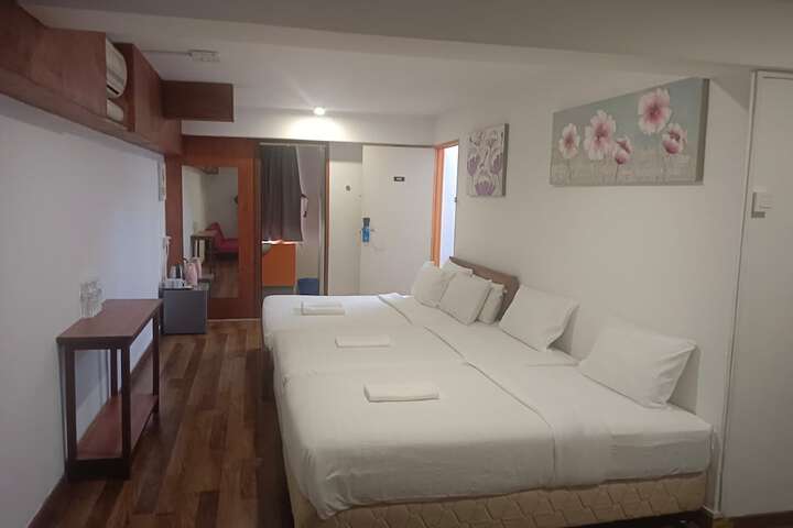 Room 4 of 53