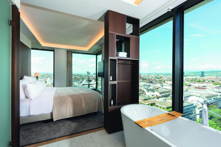 Room 8 of 42