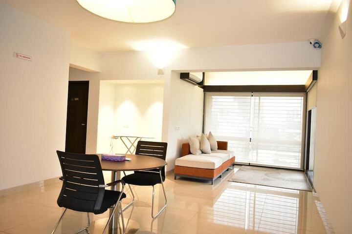 Room 9 of 19