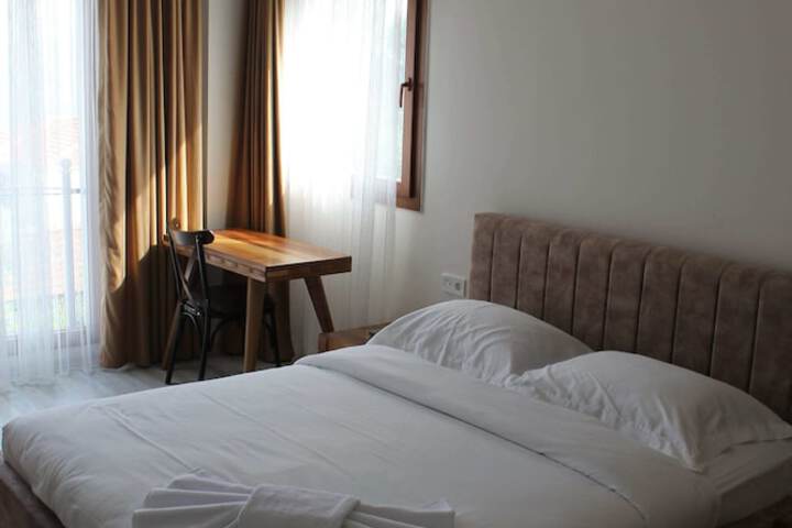 Room 6 of 45