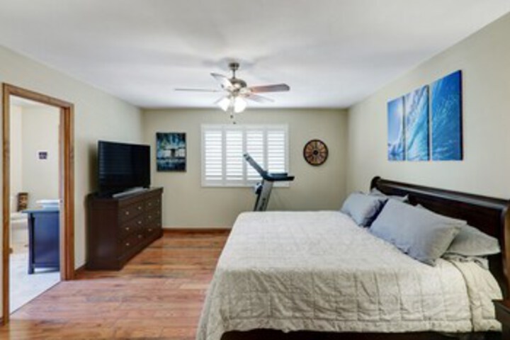 Room 30 of 38