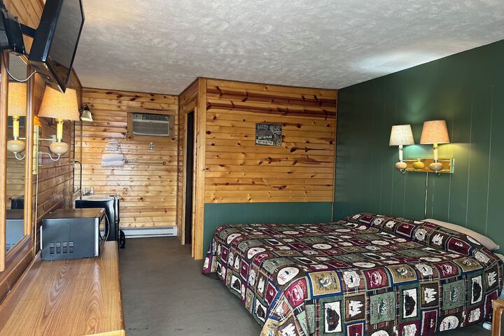 Room 5 of 6