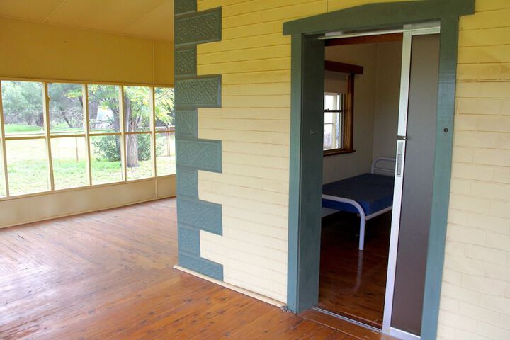 Room 11 of 28