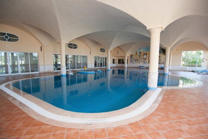 Pool 16 of 51