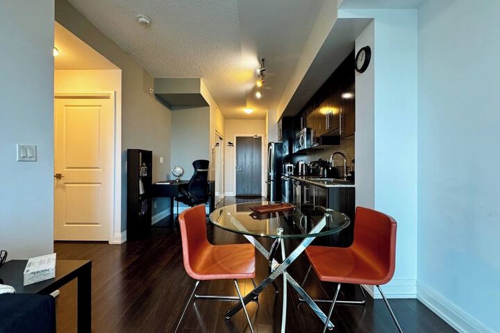 Room 4 of 13