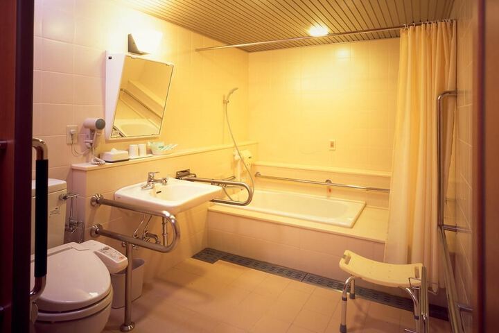 Room 13 of 29