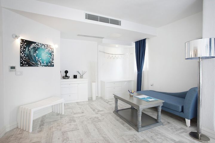 Room 30 of 56