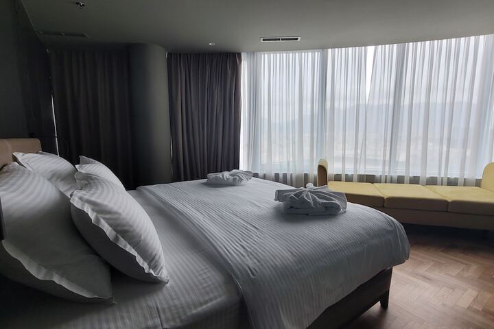 Room 60 of 163