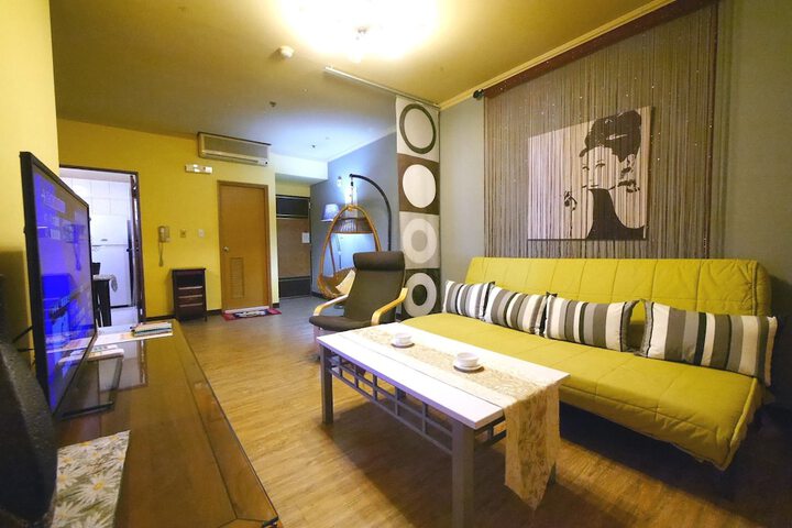 Room 42 of 51