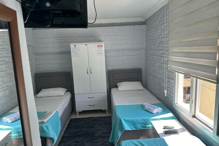 Room 20 of 32