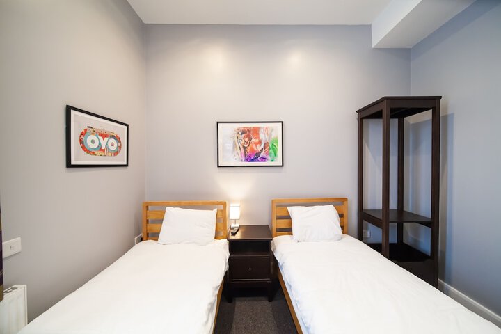 Room 19 of 40