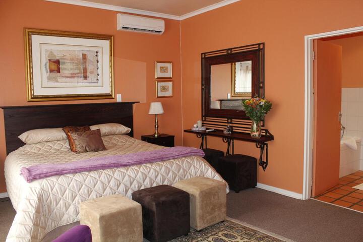 Room 5 of 14
