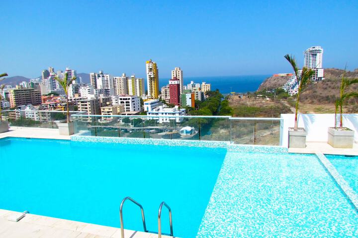 Hotel Pool